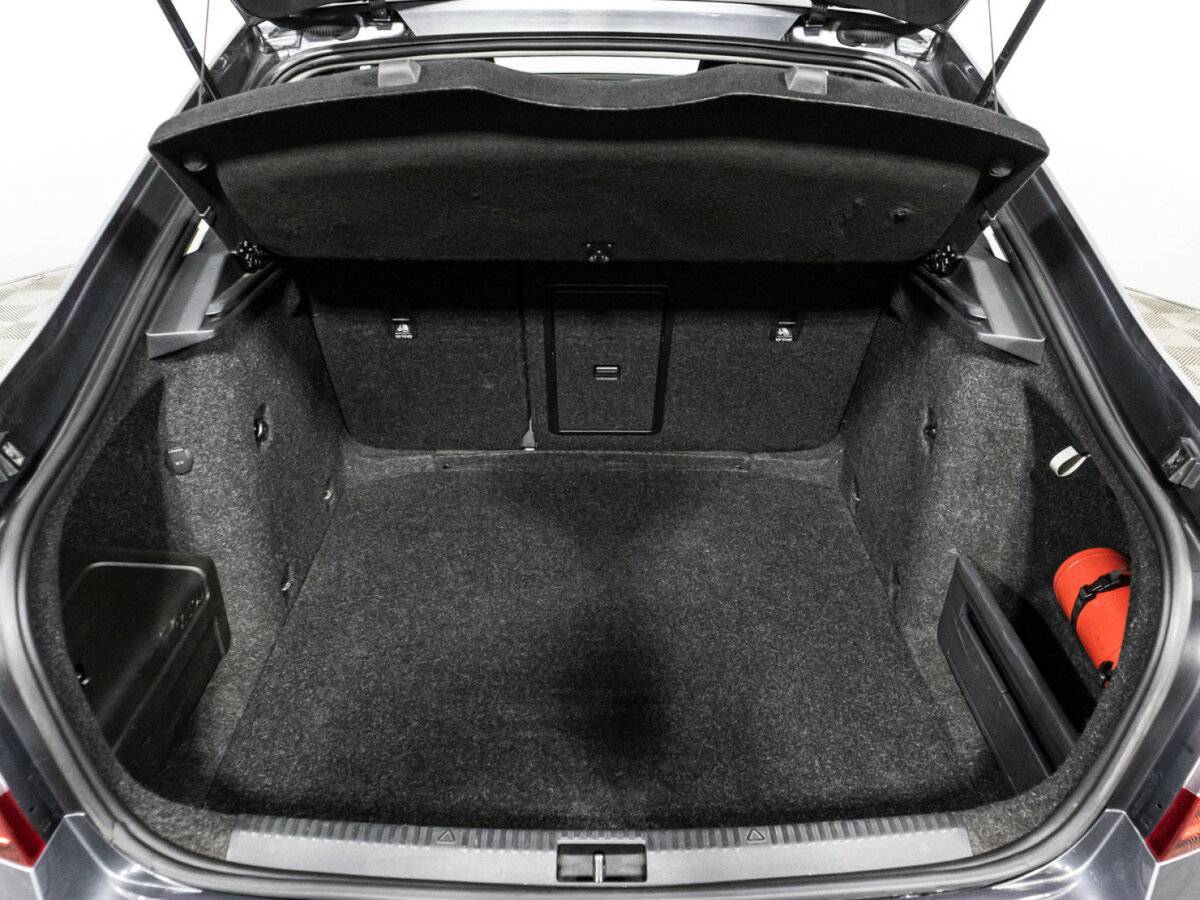 Б/У Шкода Октавия 2020 года. Фото: #14