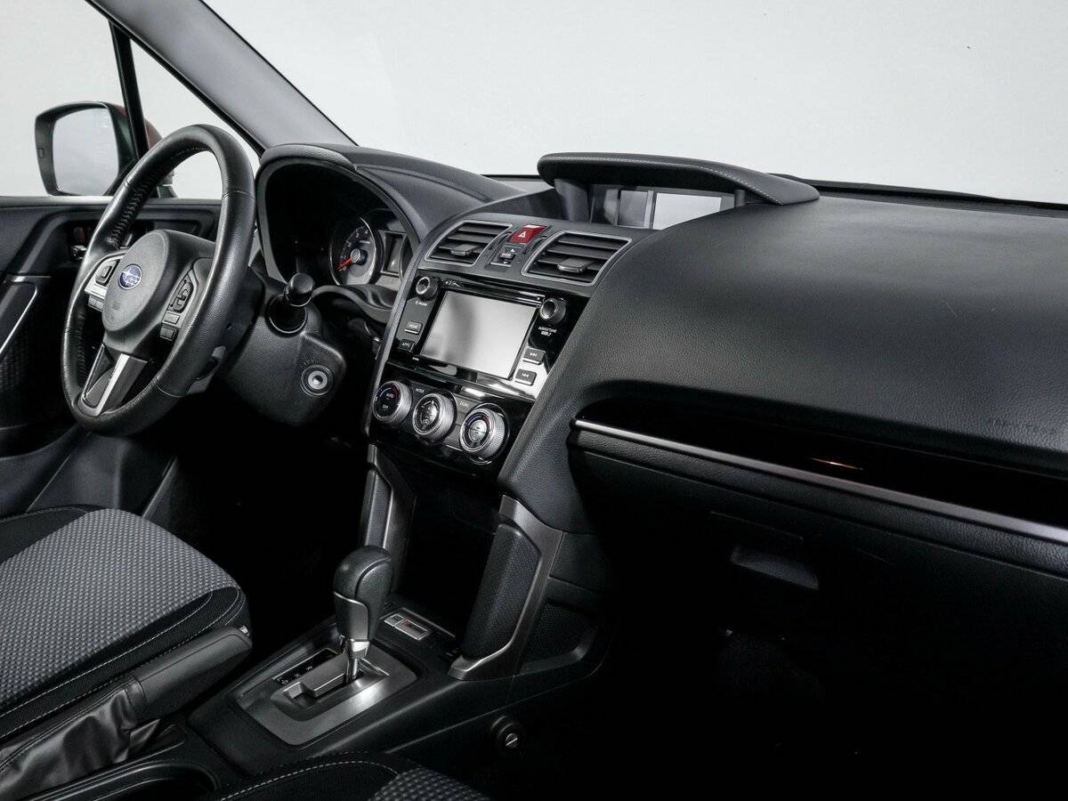 Б/У Субару Форестер 2016 года. Фото: #8