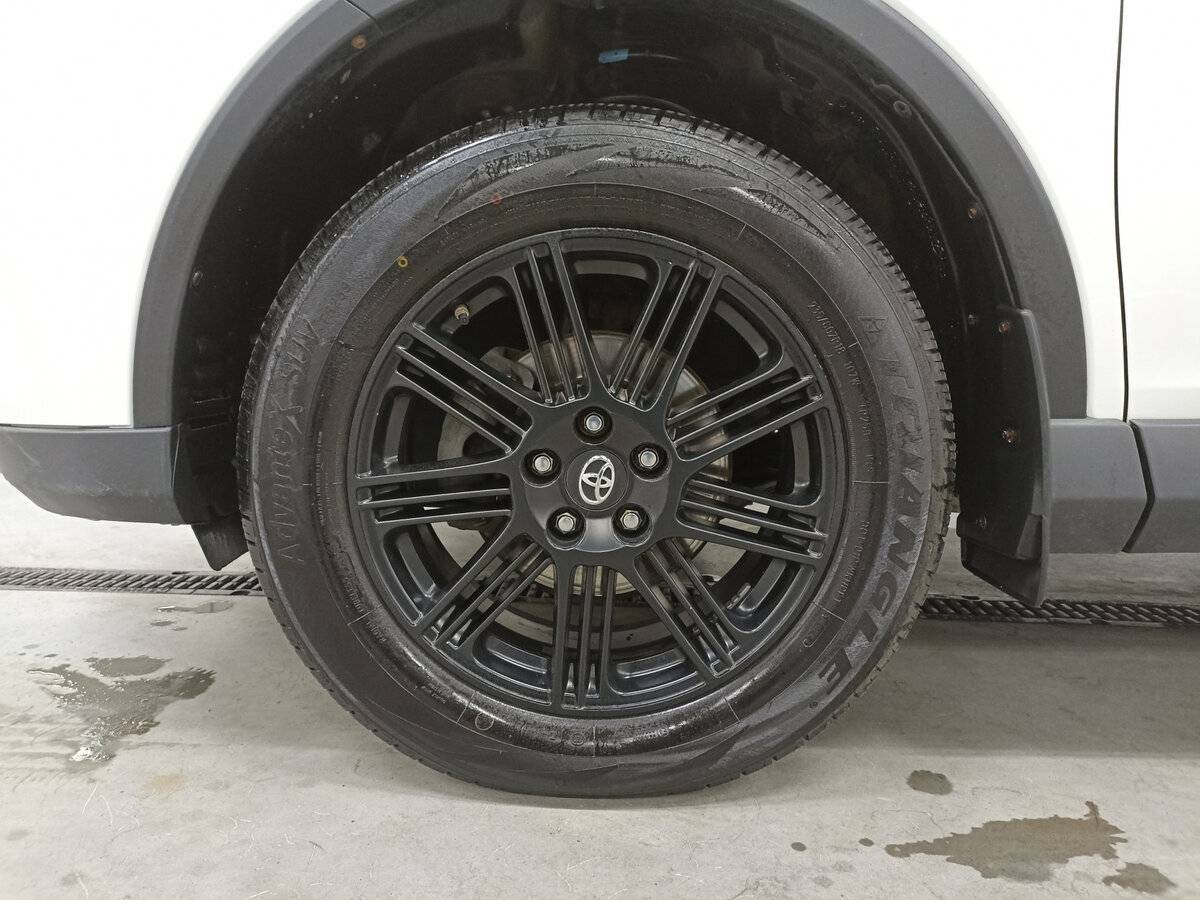 Toyota RAV4 2017 года с пробегом. Фото: #17