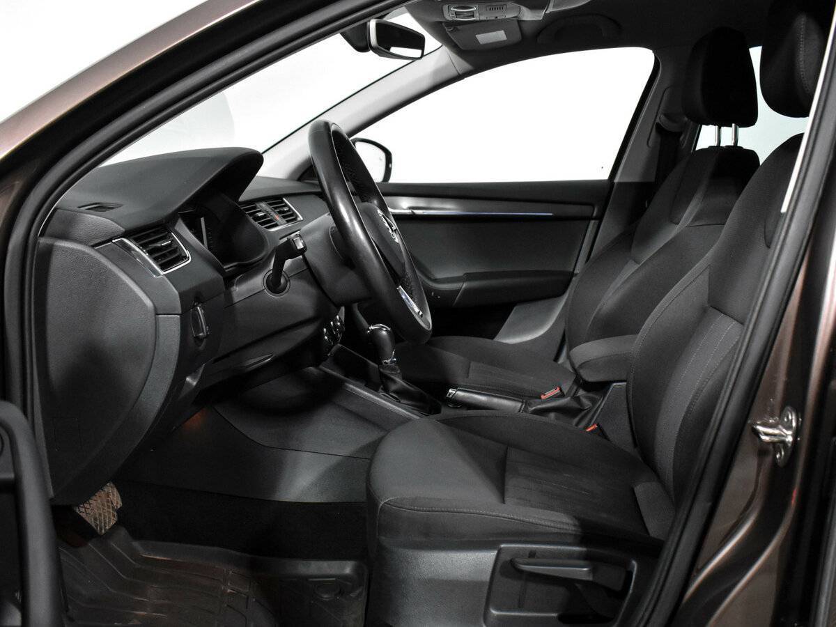 Б/У Шкода Октавия 2019 года. Фото: #9