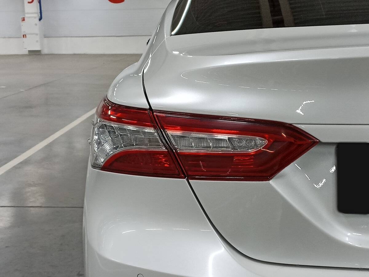 Toyota Camry 2021 года с пробегом. Фото: #8