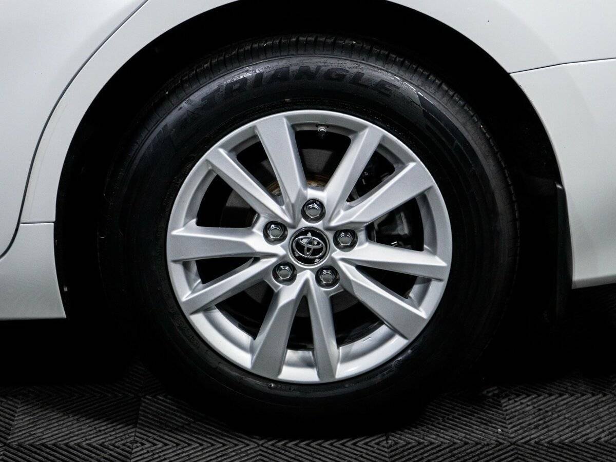 Toyota Camry 2019 года с пробегом. Фото: #14