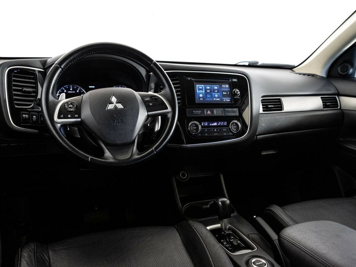 Б/У Митсубиши Оутлэндер 2014 года. Фото: #8