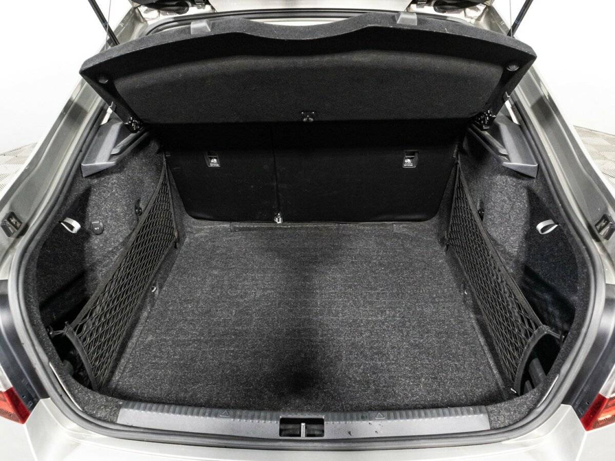 Б/У Шкода Октавия 2018 года. Фото: #14