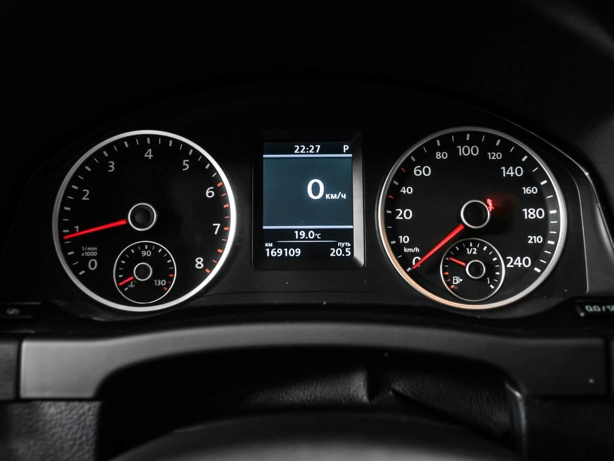 Б/У Фольксваген Тигуан 2012 года. Фото: #9