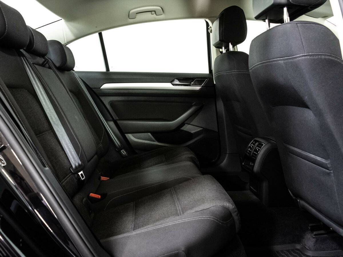 Б/У Фольксваген Пассат 2018 года. Фото: #18