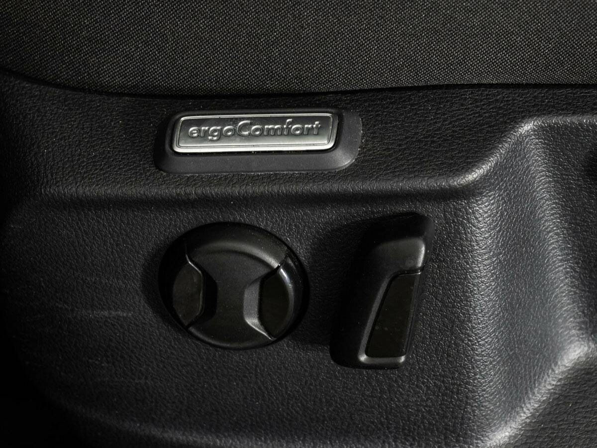 Б/У Фольксваген Пассат 2018 года. Фото: #19