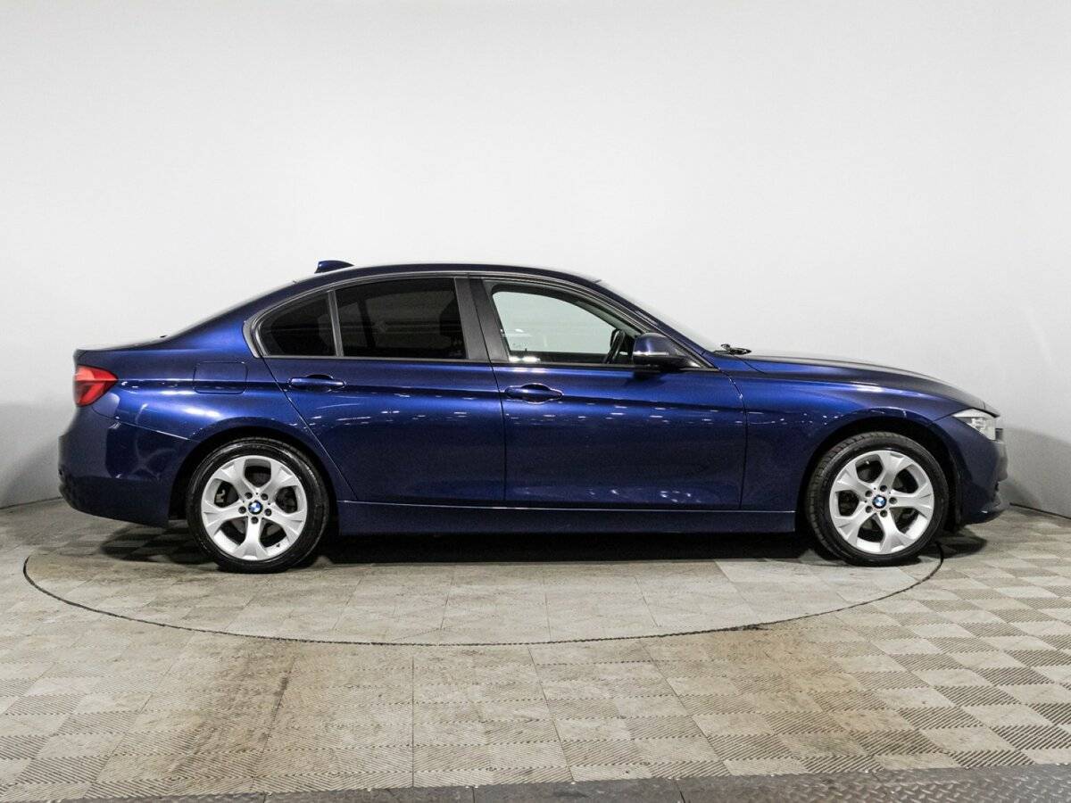 BMW 3 серии 2018 года с пробегом. Фото: #3