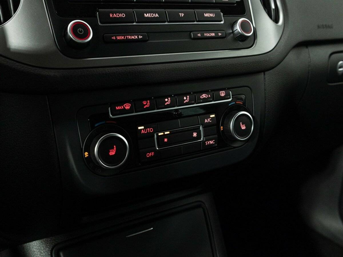 Б/У Фольксваген Тигуан 2015 года. Фото: #16