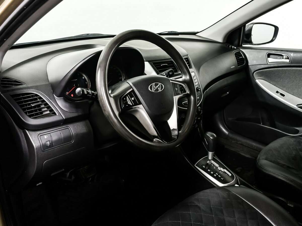 Hyundai Solaris 2012 года с пробегом. Фото: #12