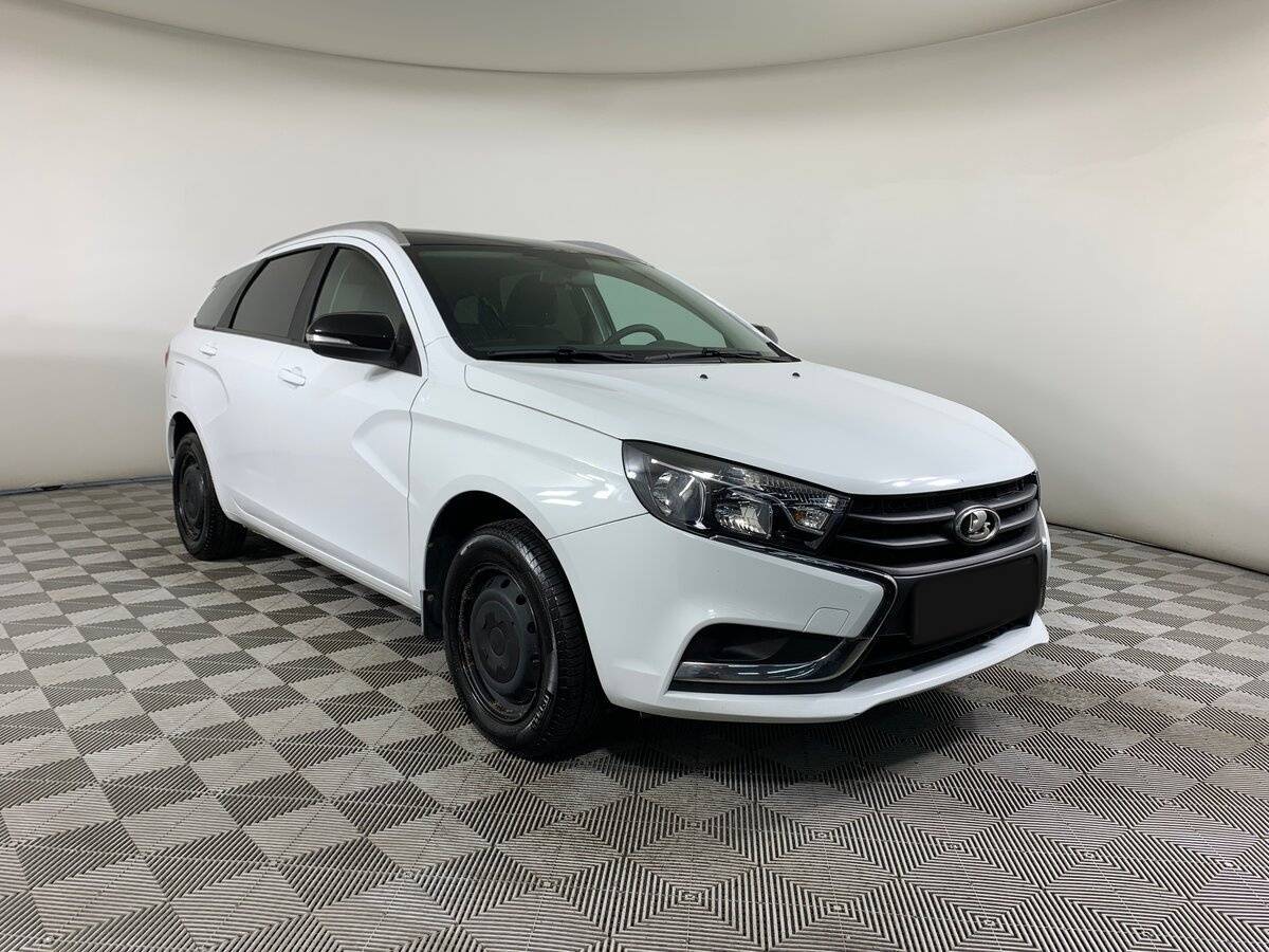 Lada (ВАЗ) Vesta 2021 года с пробегом. Фото: #2