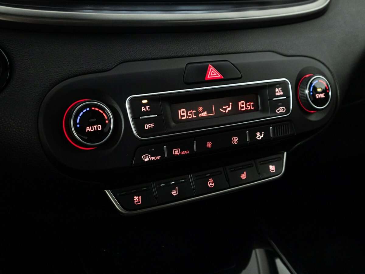 Kia Sorento 2018 года с пробегом. Фото: #25