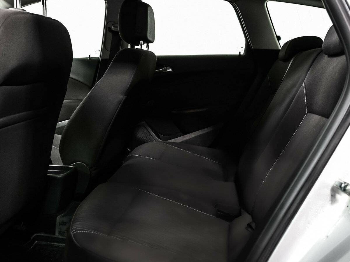 Б/У Опель Астра 2013 года. Фото: #12