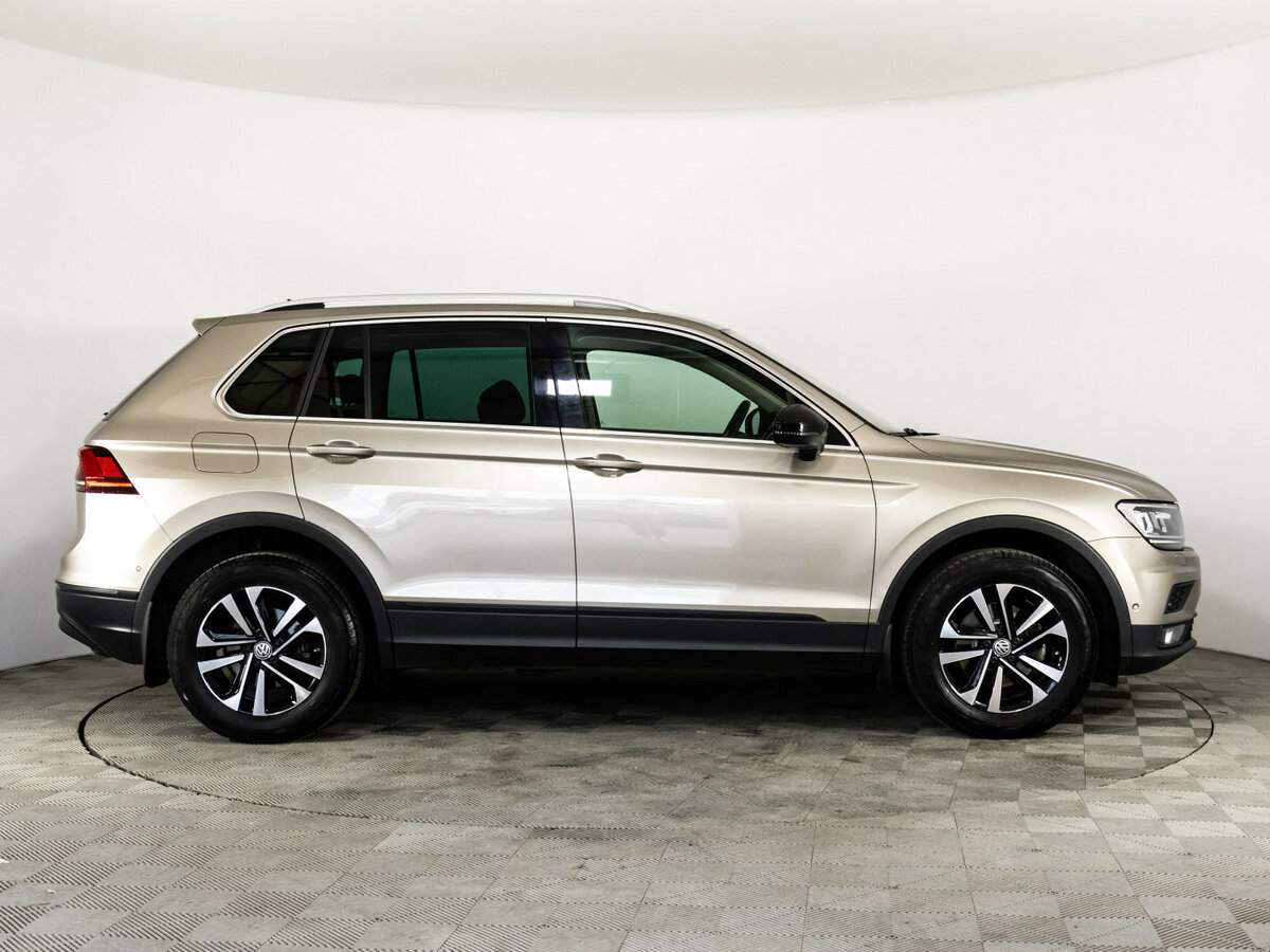 Volkswagen Tiguan 2019 года с пробегом. Фото: #3