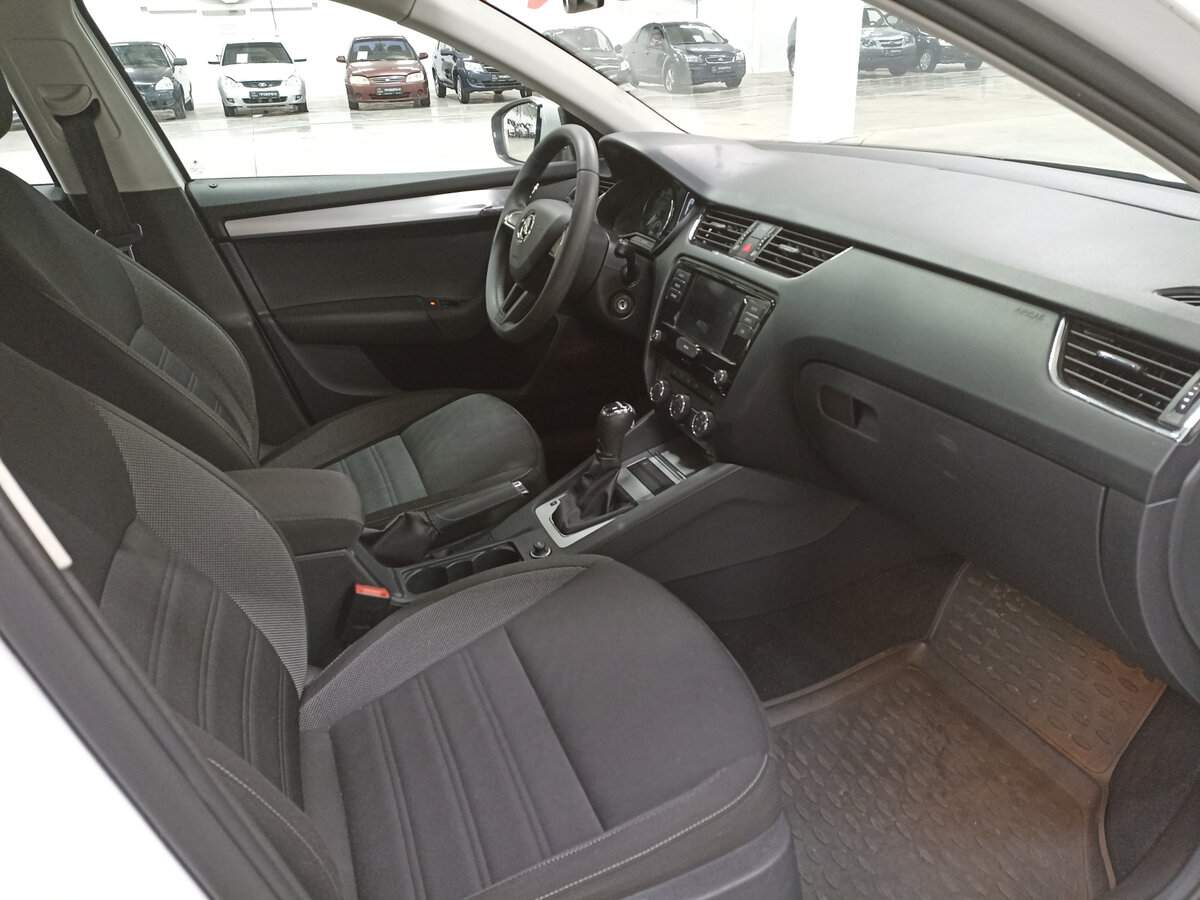 Skoda Octavia 2018 года с пробегом. Фото: #10