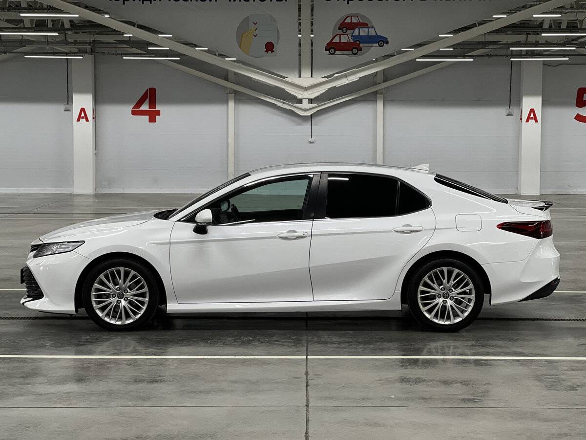 Toyota Camry 2018 года с пробегом. Фото: #7