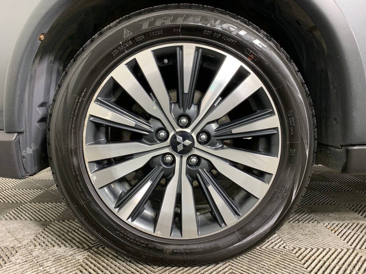 Mitsubishi Outlander 2019 года с пробегом. Фото: #9