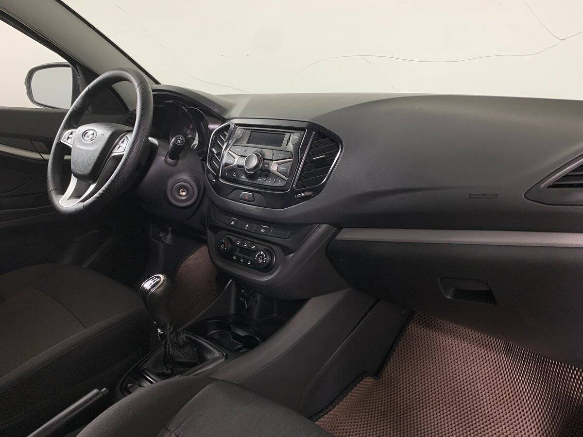 Lada (ВАЗ) Vesta 2018 года с пробегом. Фото: #12