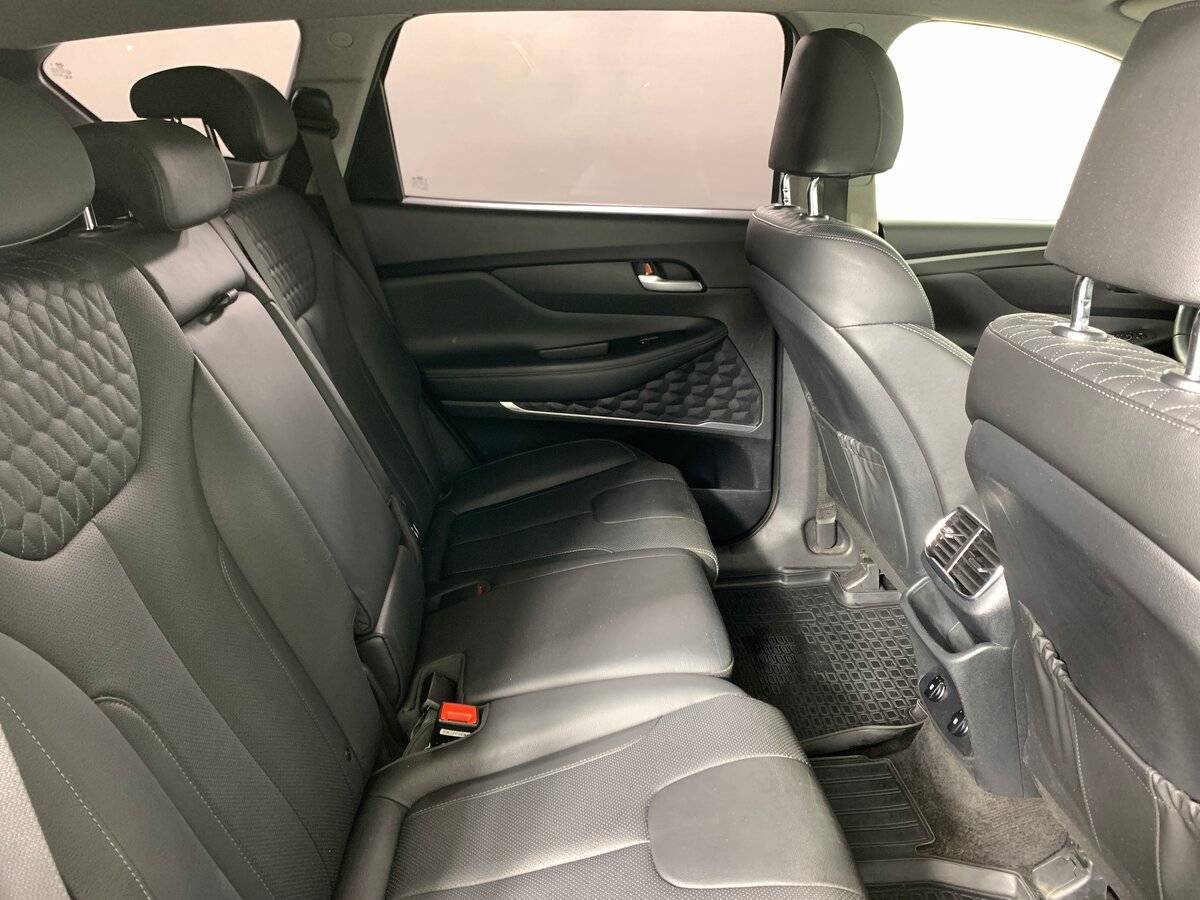Hyundai Santa Fe 2019 года с пробегом. Фото: #16