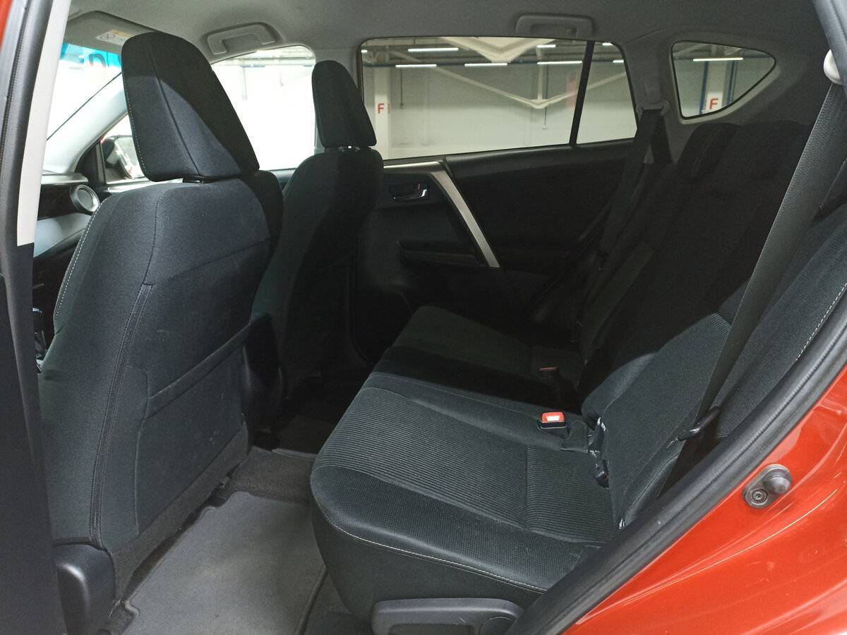 Toyota RAV4 2014 года с пробегом. Фото: #11