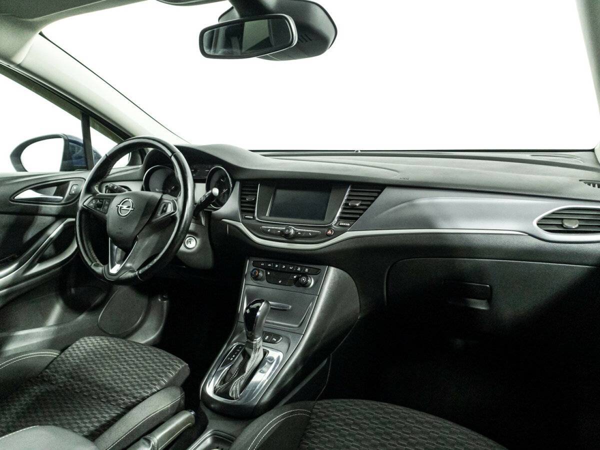Б/У Опель Астра 2019 года. Фото: #8