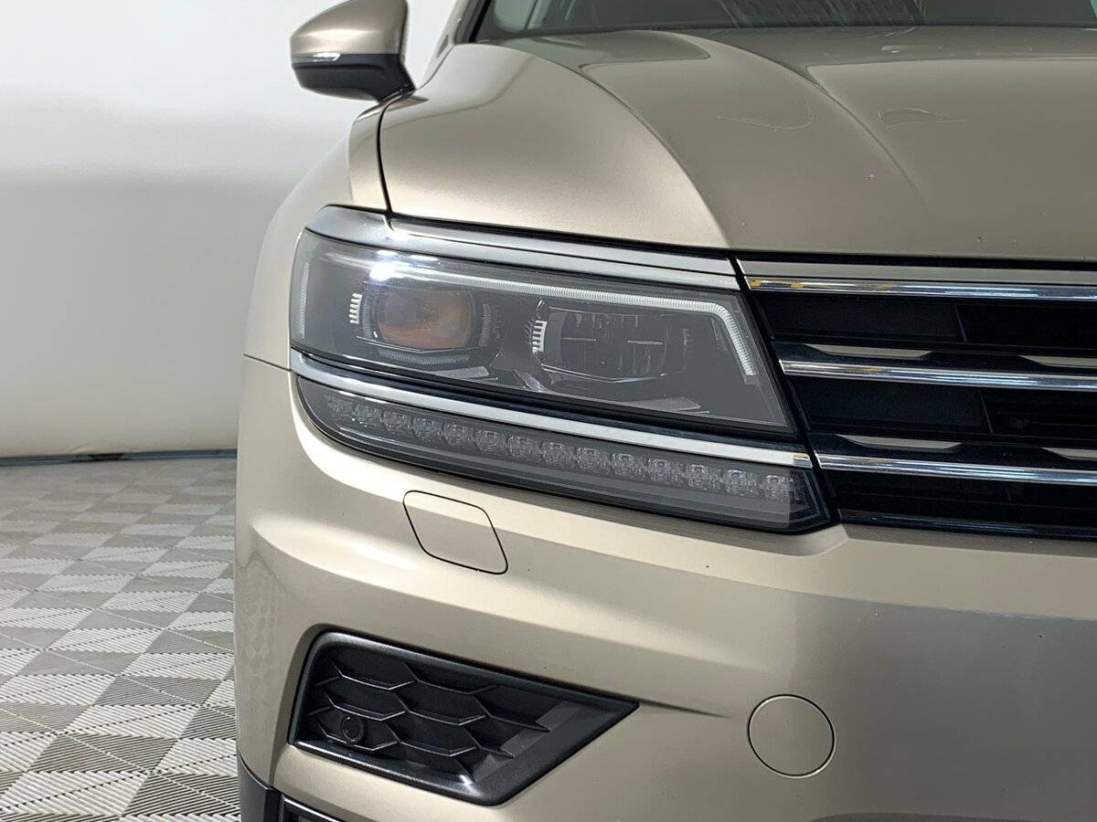 Volkswagen Tiguan 2018 года с пробегом. Фото: #9