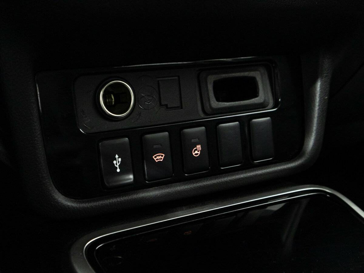 Б/У Митсубиши Оутлэндер 2018 года. Фото: #17