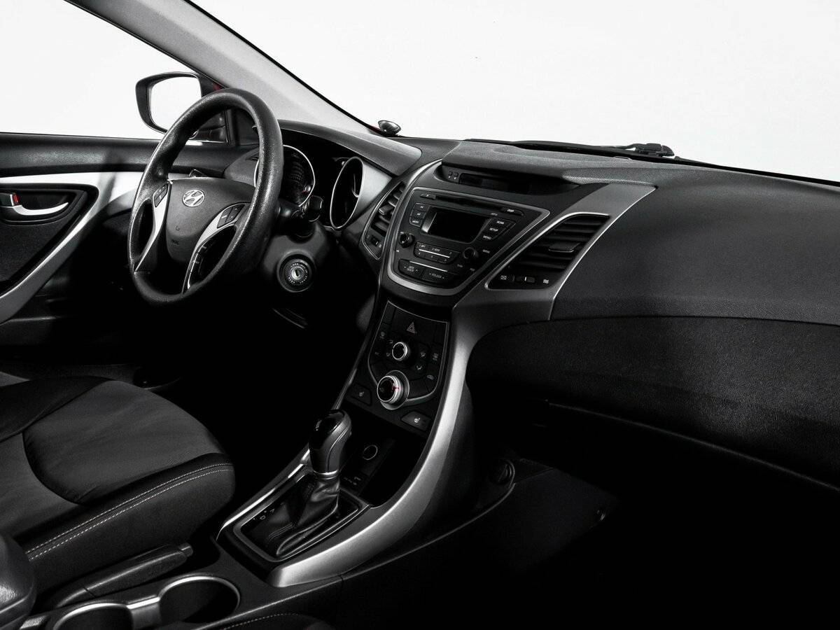 Б/У Хендай Елантра 2015 года. Фото: #8