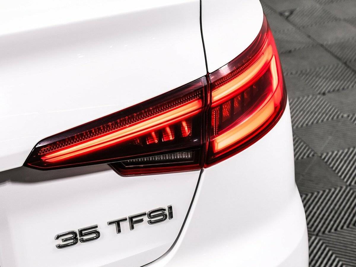 Audi A4 2018 года с пробегом. Фото: #14