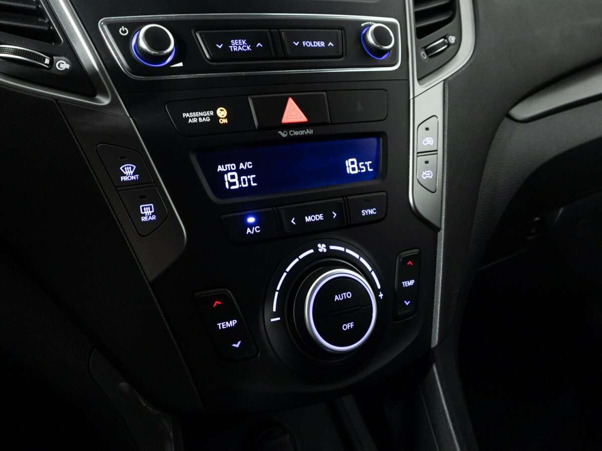 Б/У Хендай Санта Фе 2016 года. Фото: #15