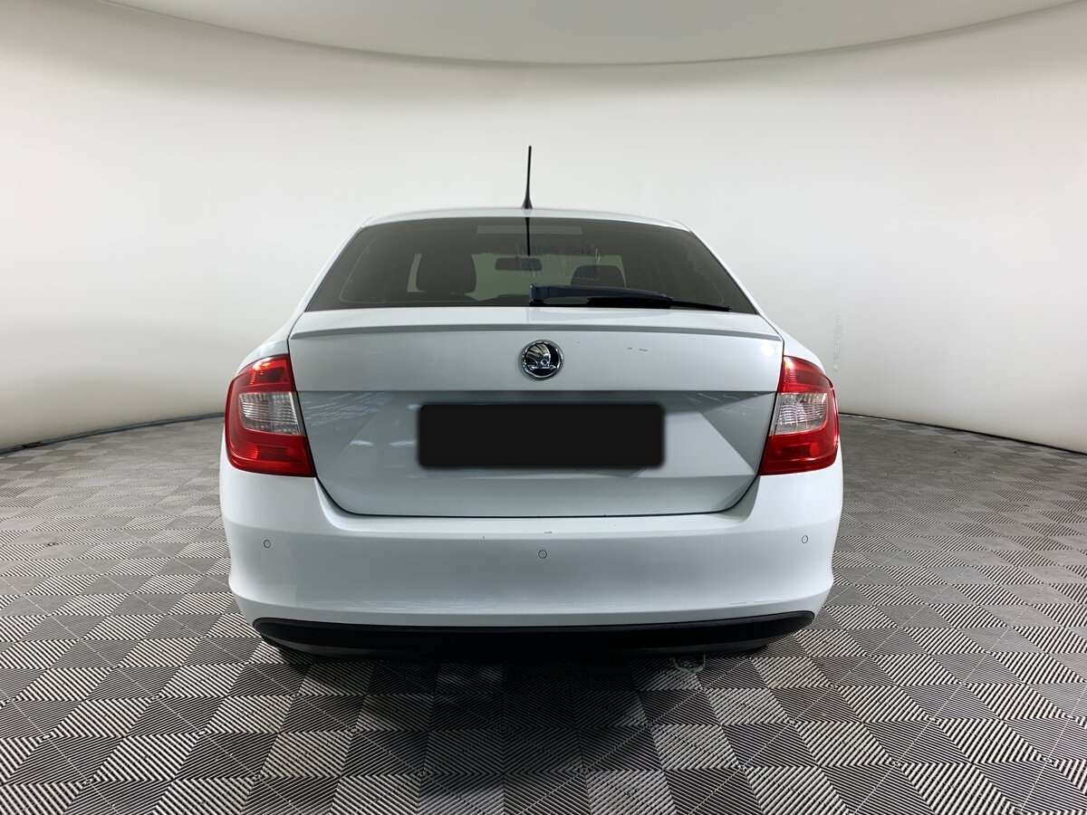 Skoda Rapid 2015 года с пробегом. Фото: #5