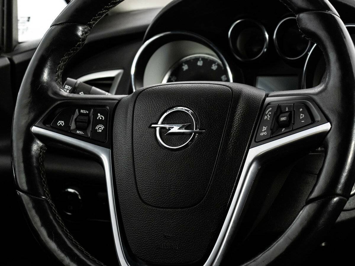 Б/У Опель Астра 2012 года. Фото: #8