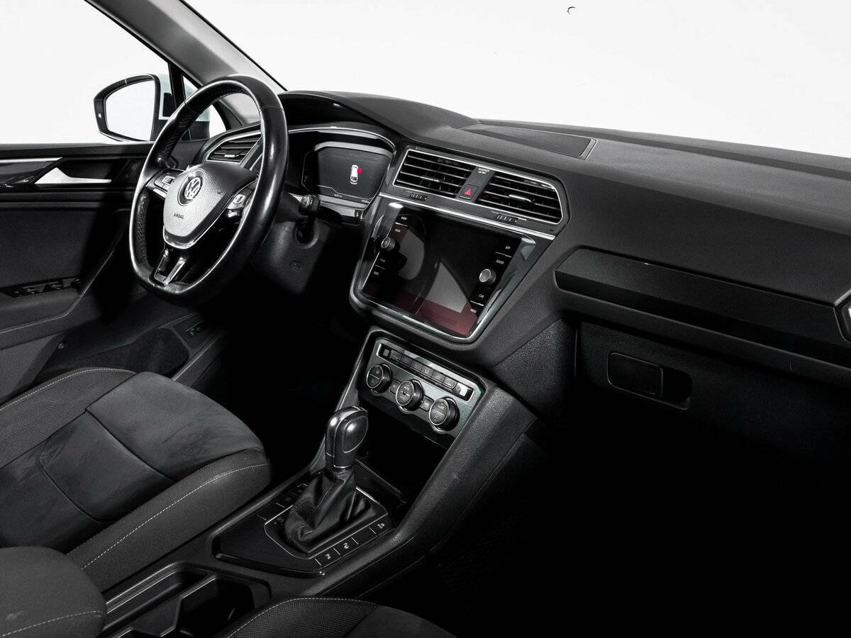 Б/У Фольксваген Тигуан 2019 года. Фото: #8