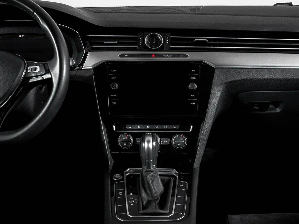 Б/У Фольксваген Пассат 2019 года. Фото: #12