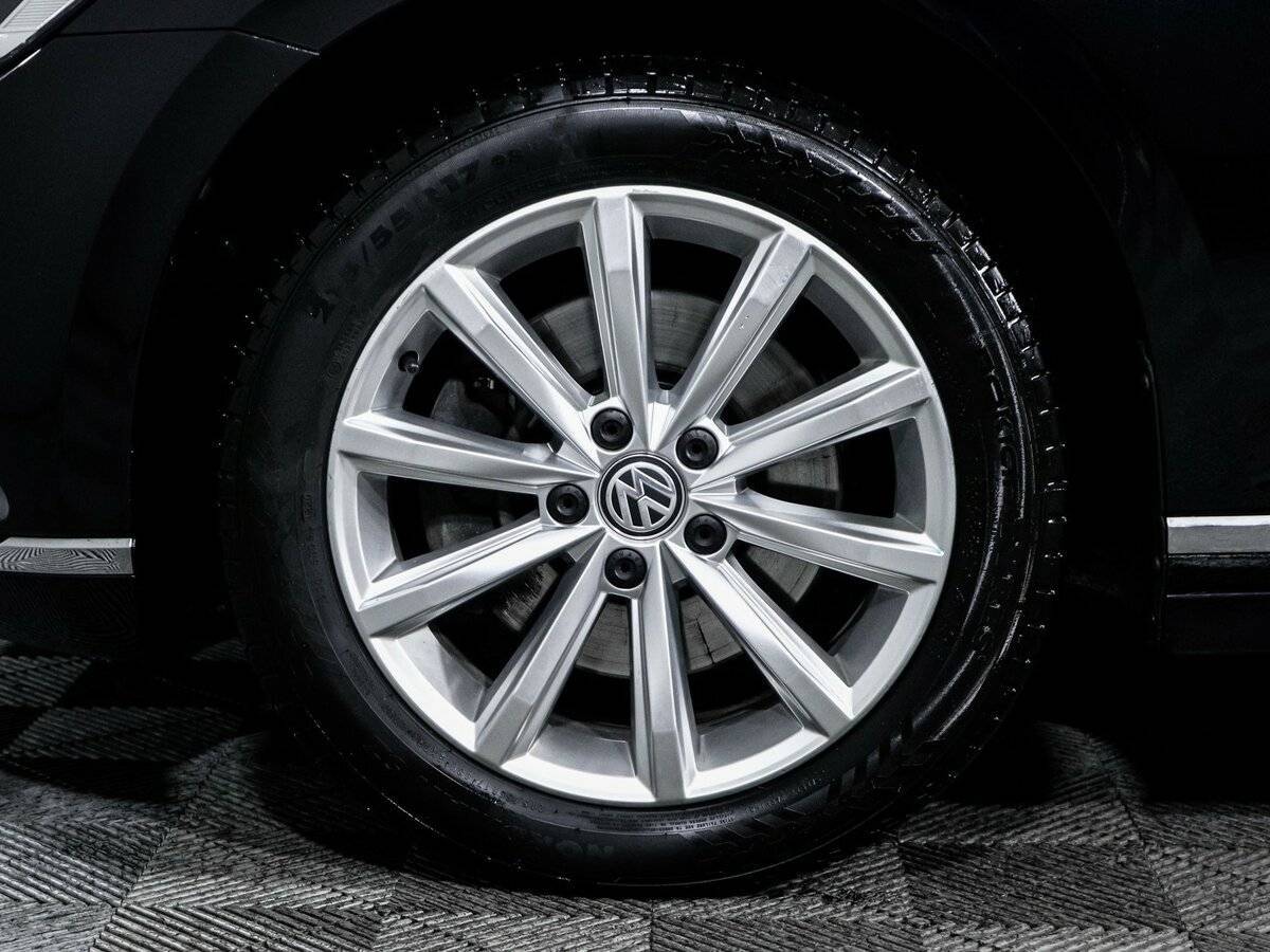 Б/У Фольксваген Пассат 2019 года. Фото: #14