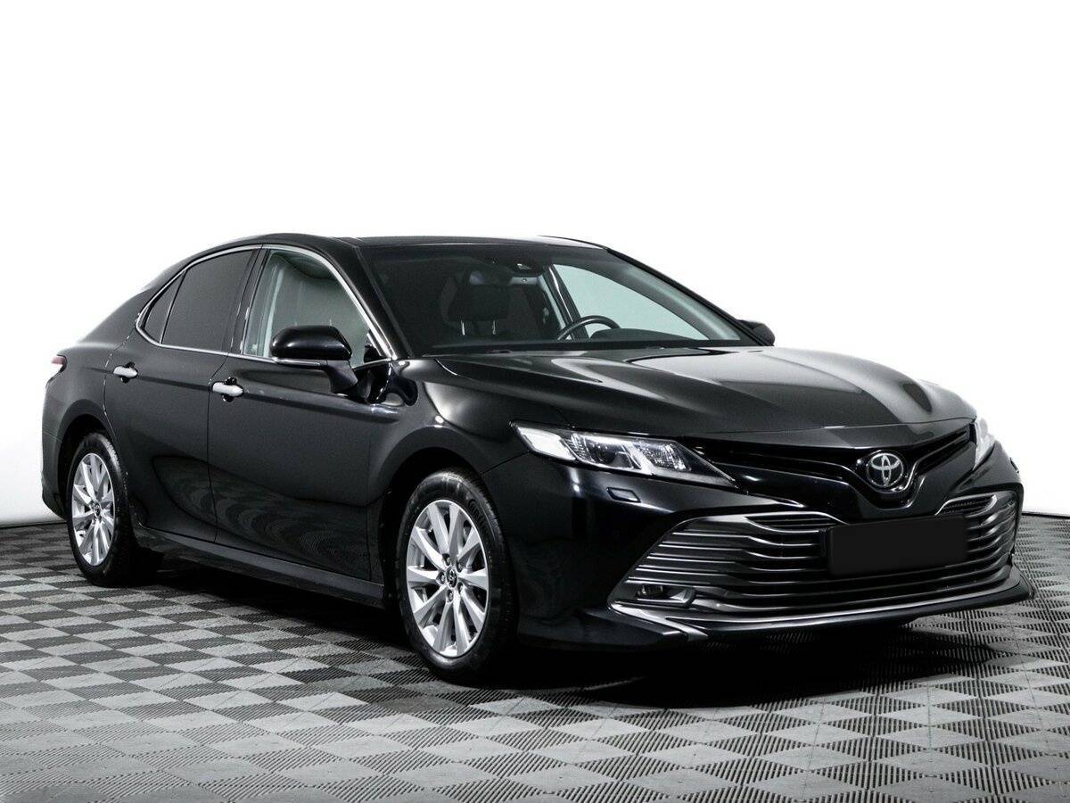 Toyota Camry 2018 года с пробегом. Фото: #1