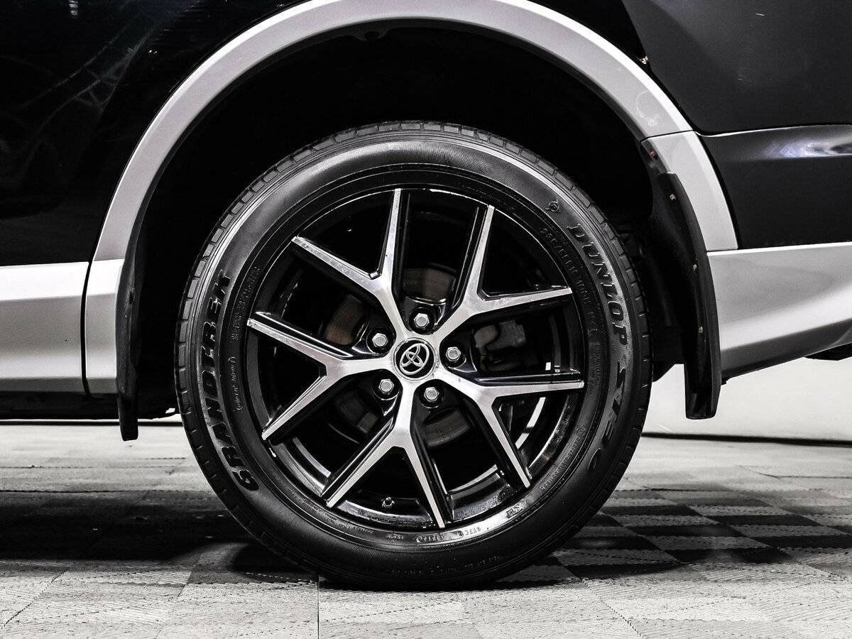 Toyota RAV4 2017 года с пробегом. Фото: #13