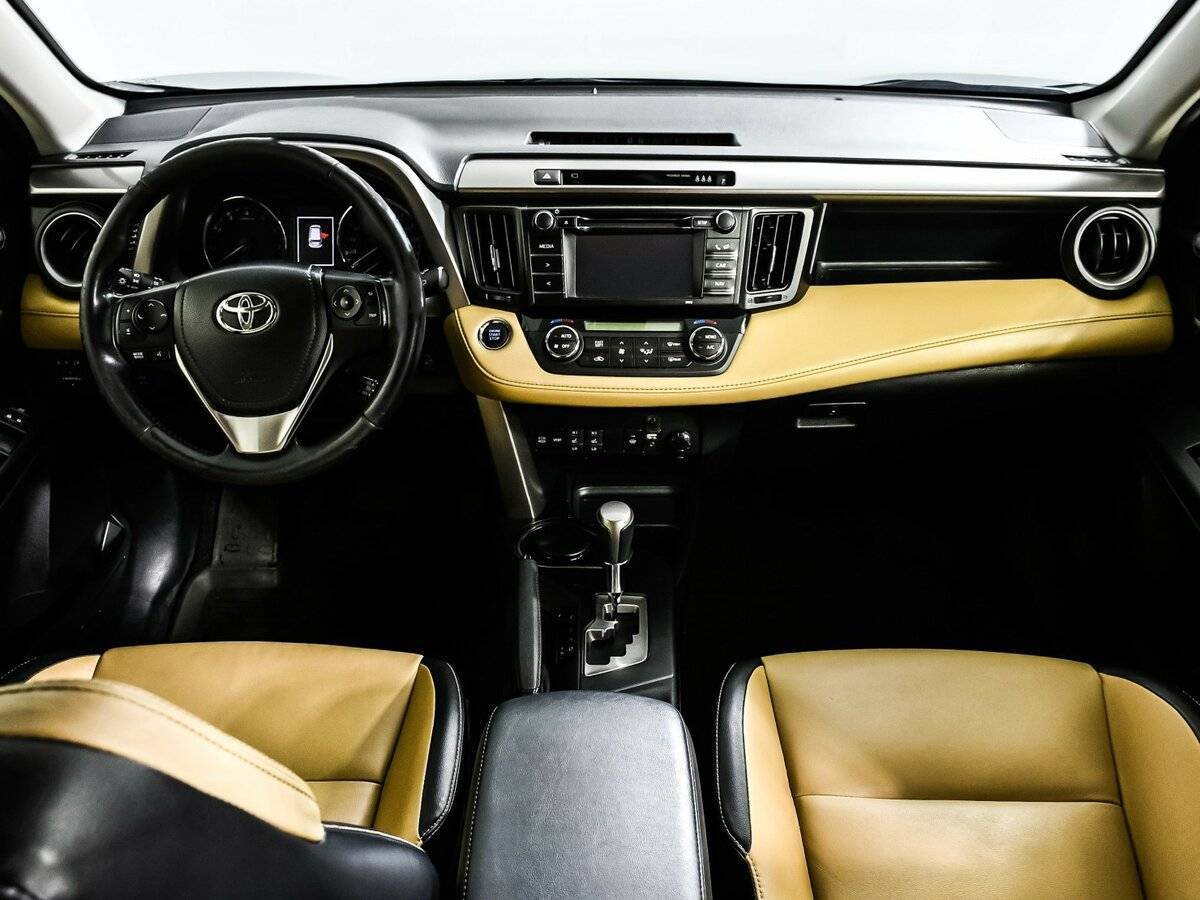 Toyota RAV4 2015 года с пробегом. Фото: #8
