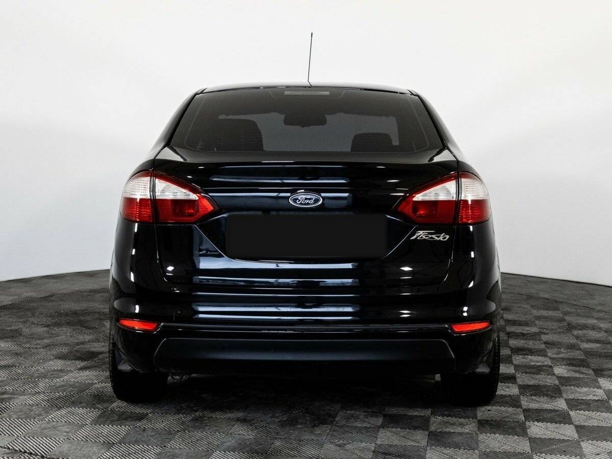 Б/У Форд Фиеста 2015 года. Фото: #4