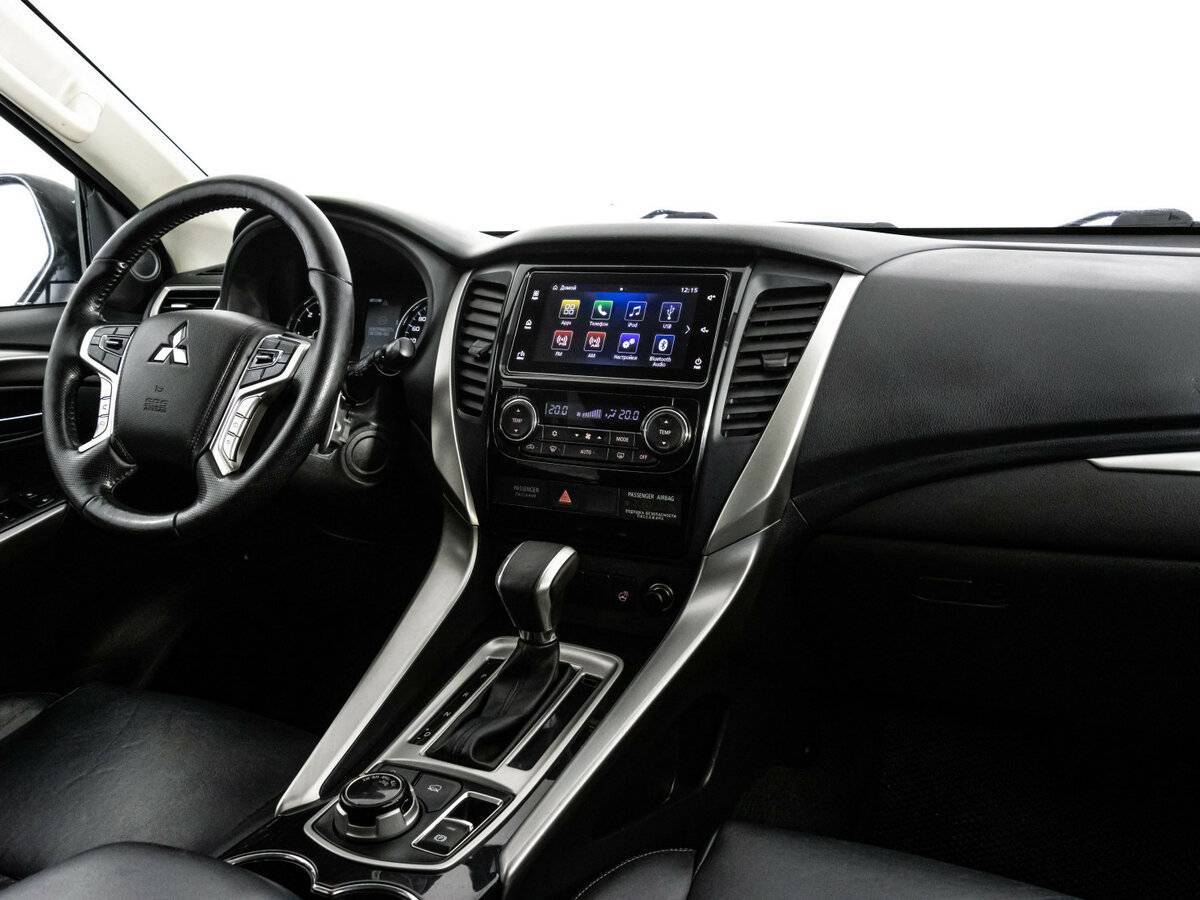 Mitsubishi Pajero Sport 2018 года с пробегом. Фото: #8