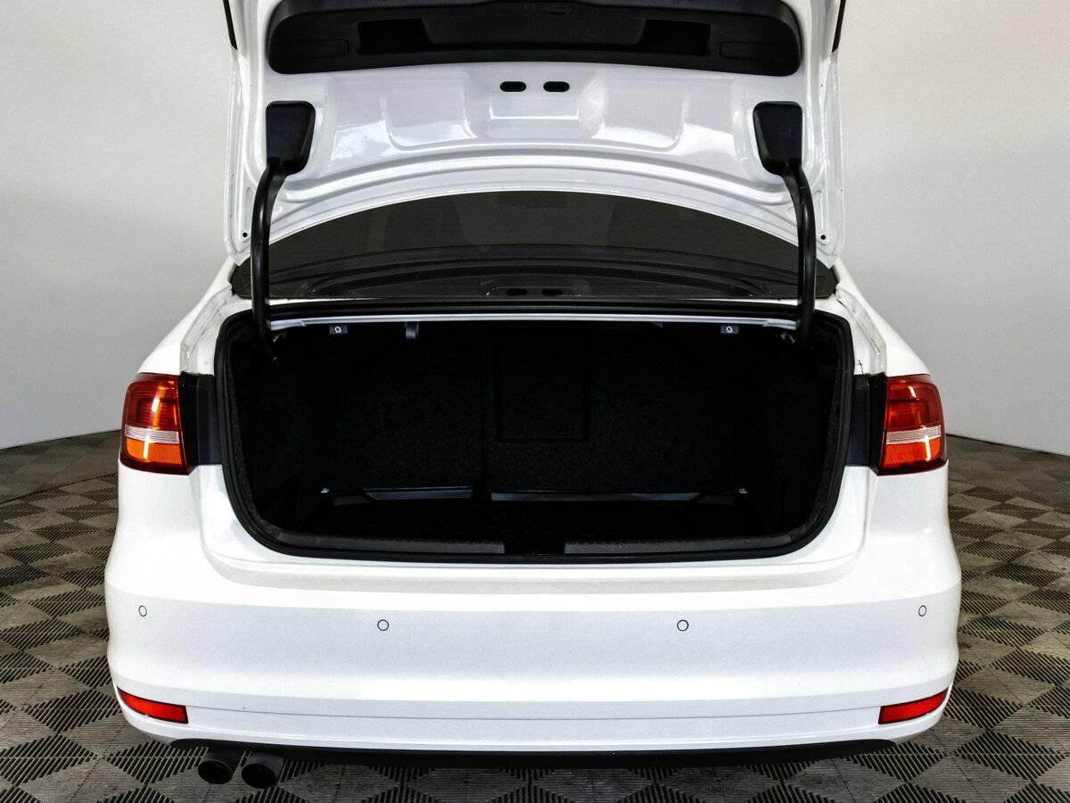 Б/У Фольксваген Джетта 2015 года. Фото: #16