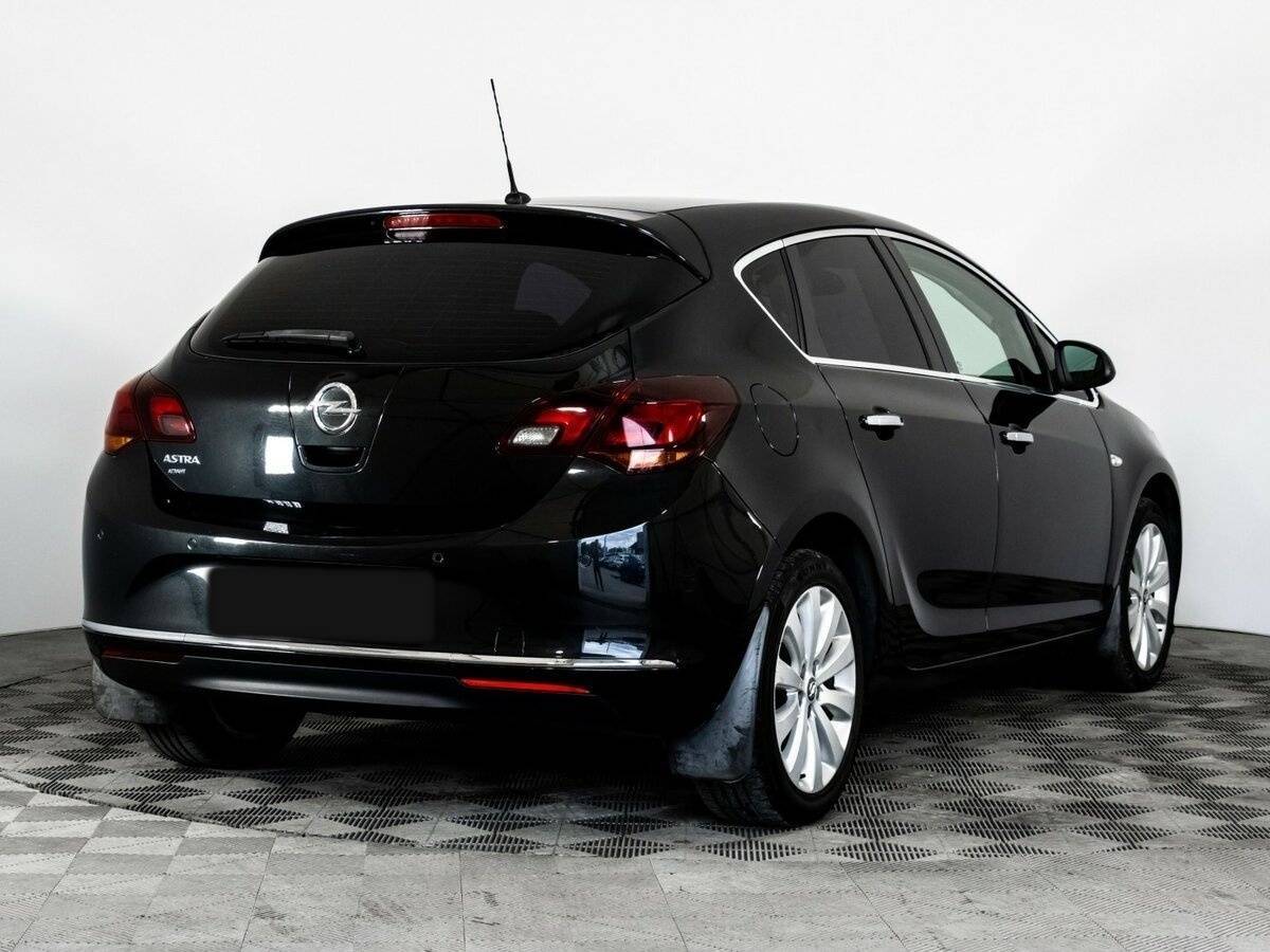 Opel Astra 2012 года с пробегом. Фото: #4