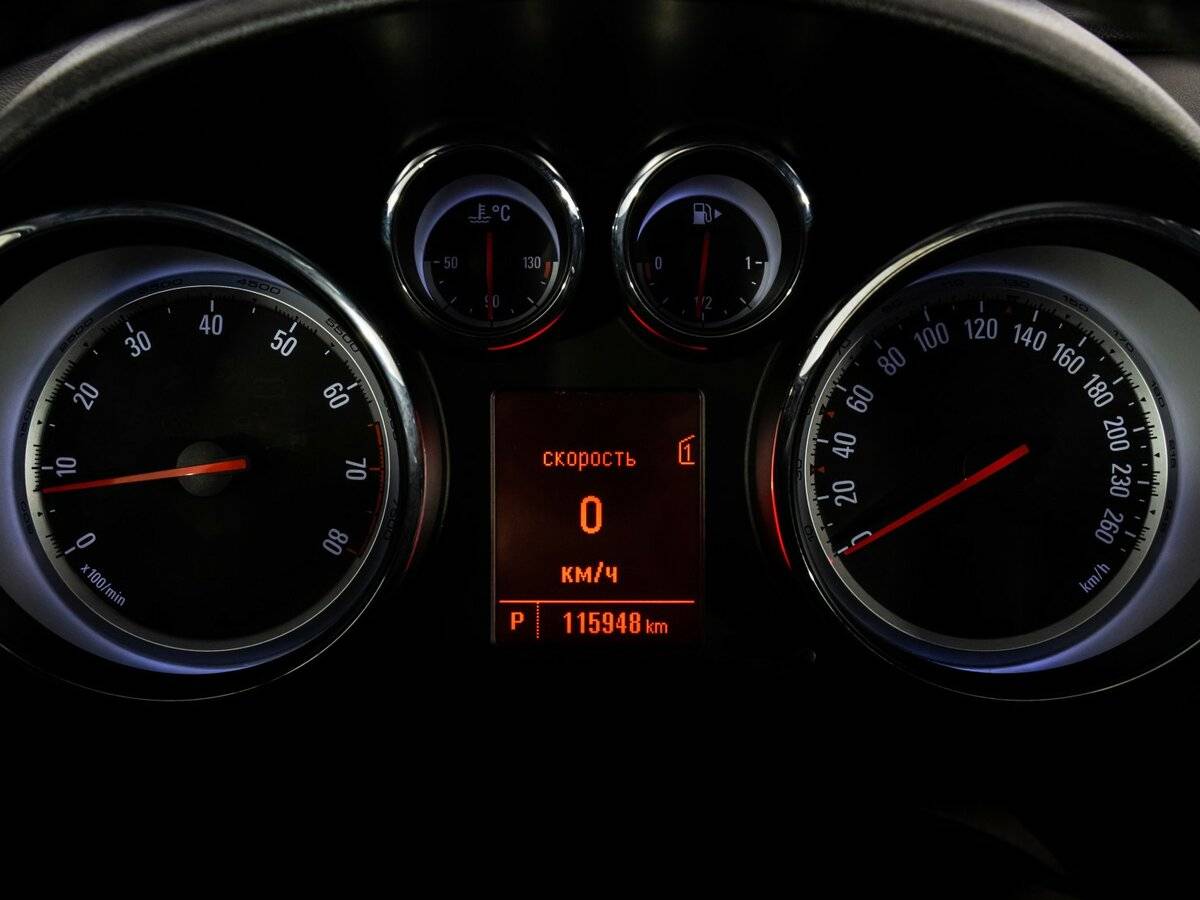 Opel Astra 2012 года с пробегом. Фото: #15