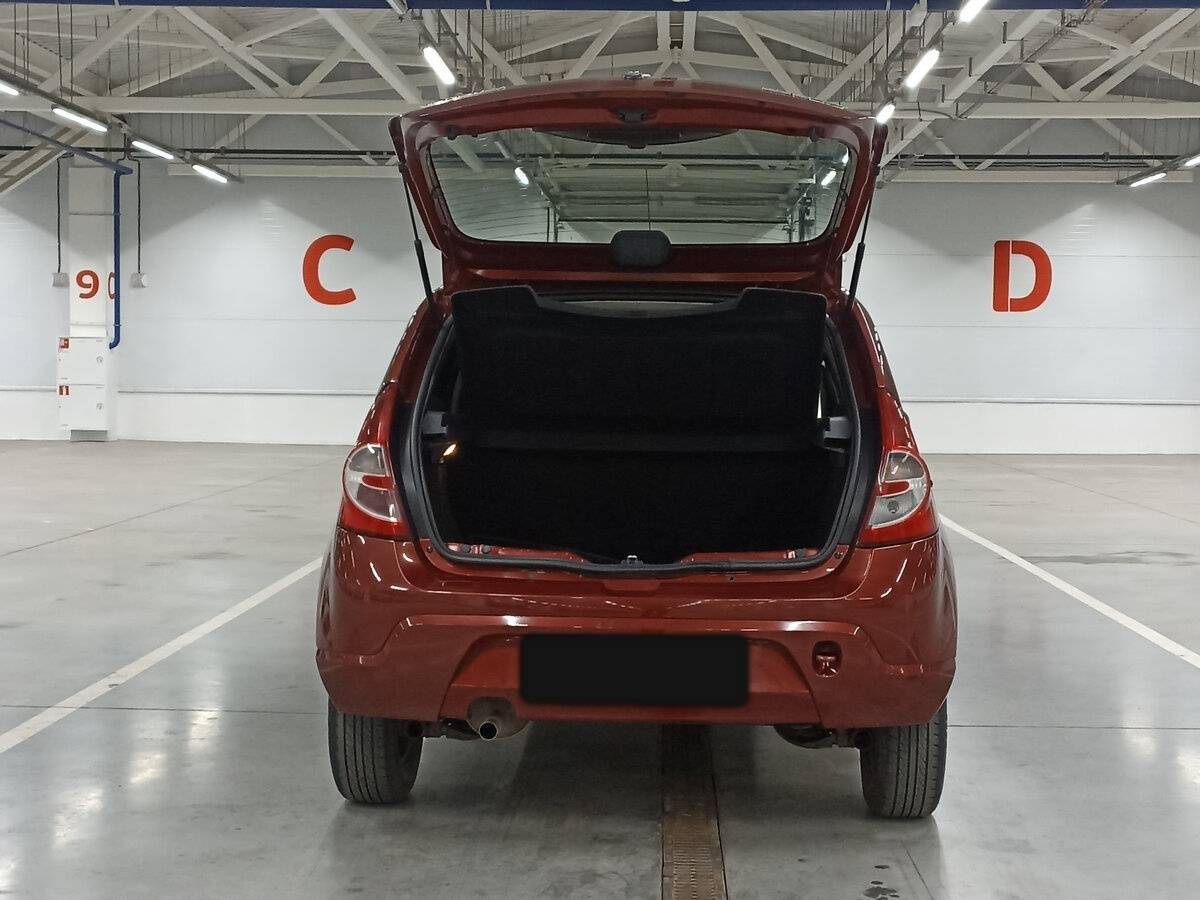 Renault Sandero 2013 года с пробегом. Фото: #9