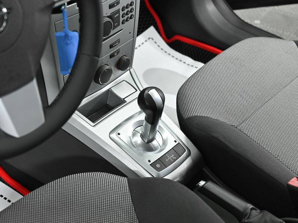 Opel Astra 2012 года с пробегом. Фото: #9