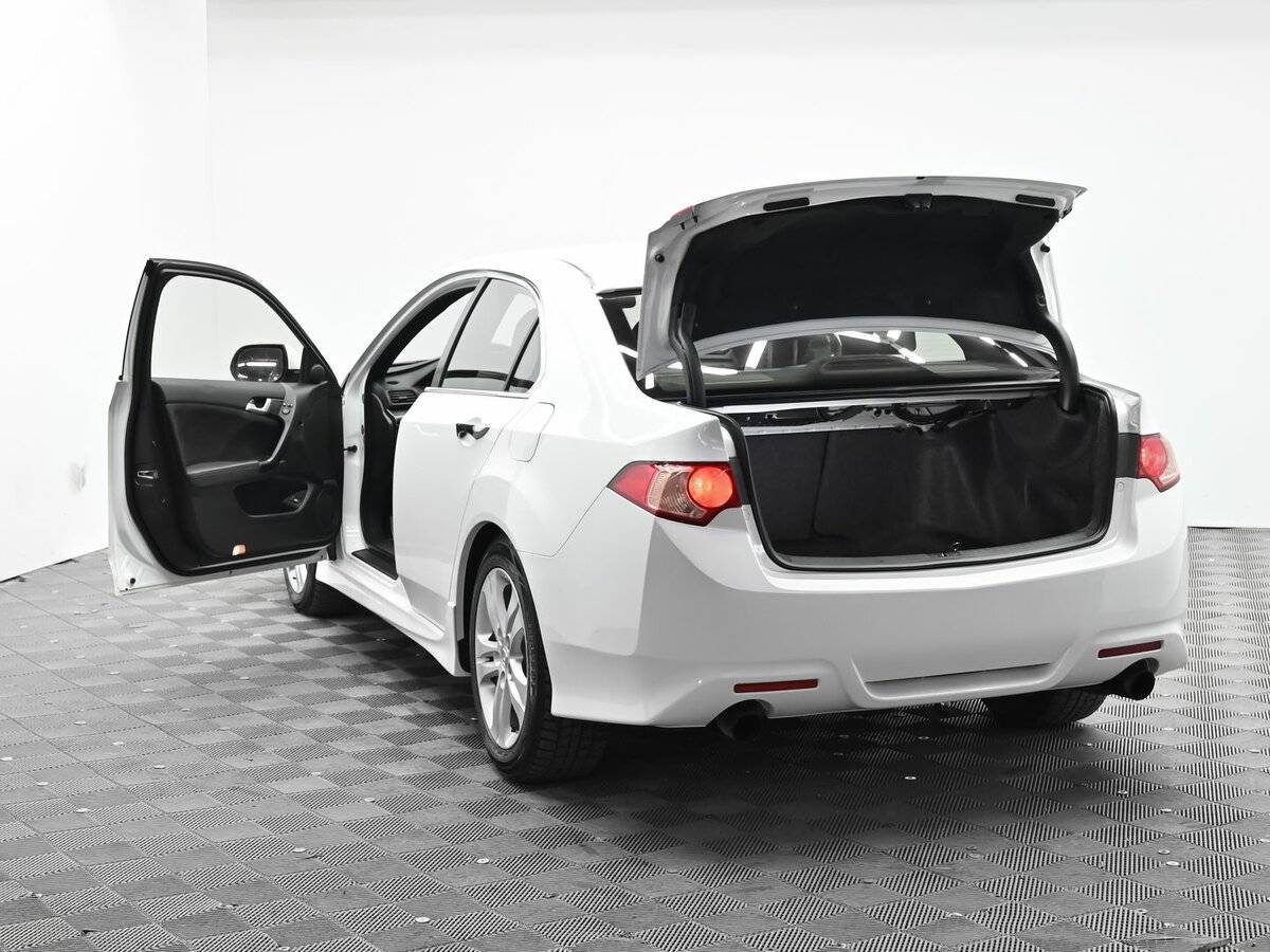 Б/У Хонда Аккорд 2012 года. Фото: #4