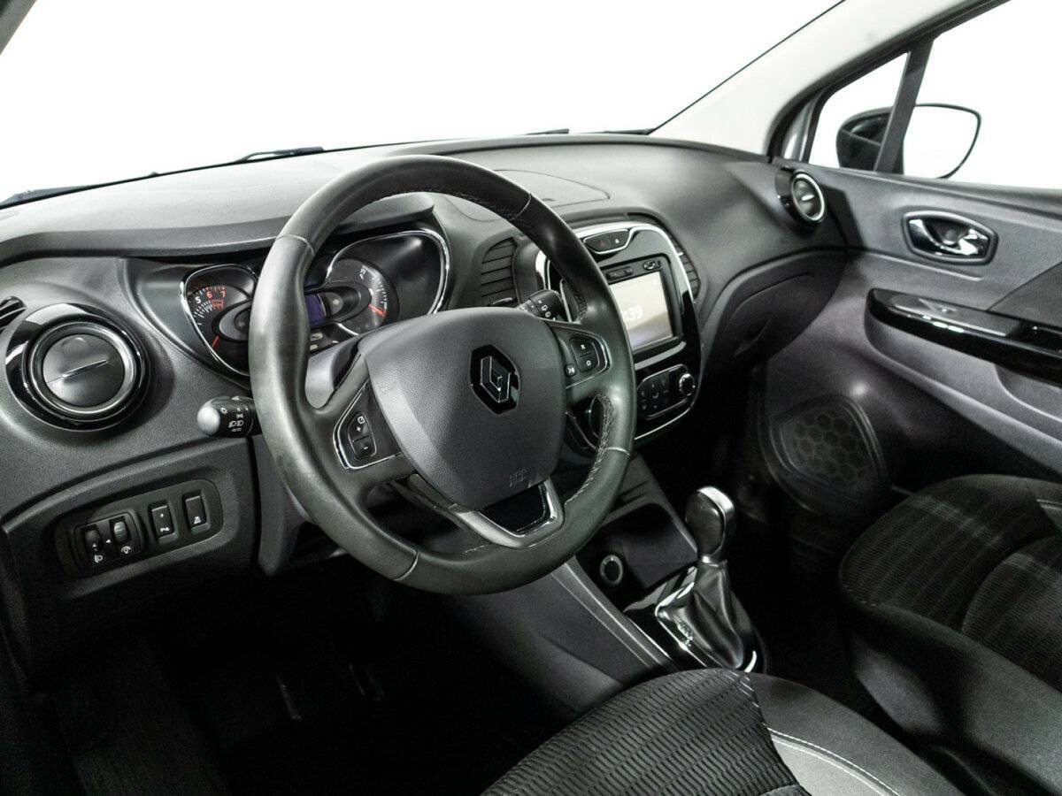 Б/У Рено Каптюр 2017 года. Фото: #10