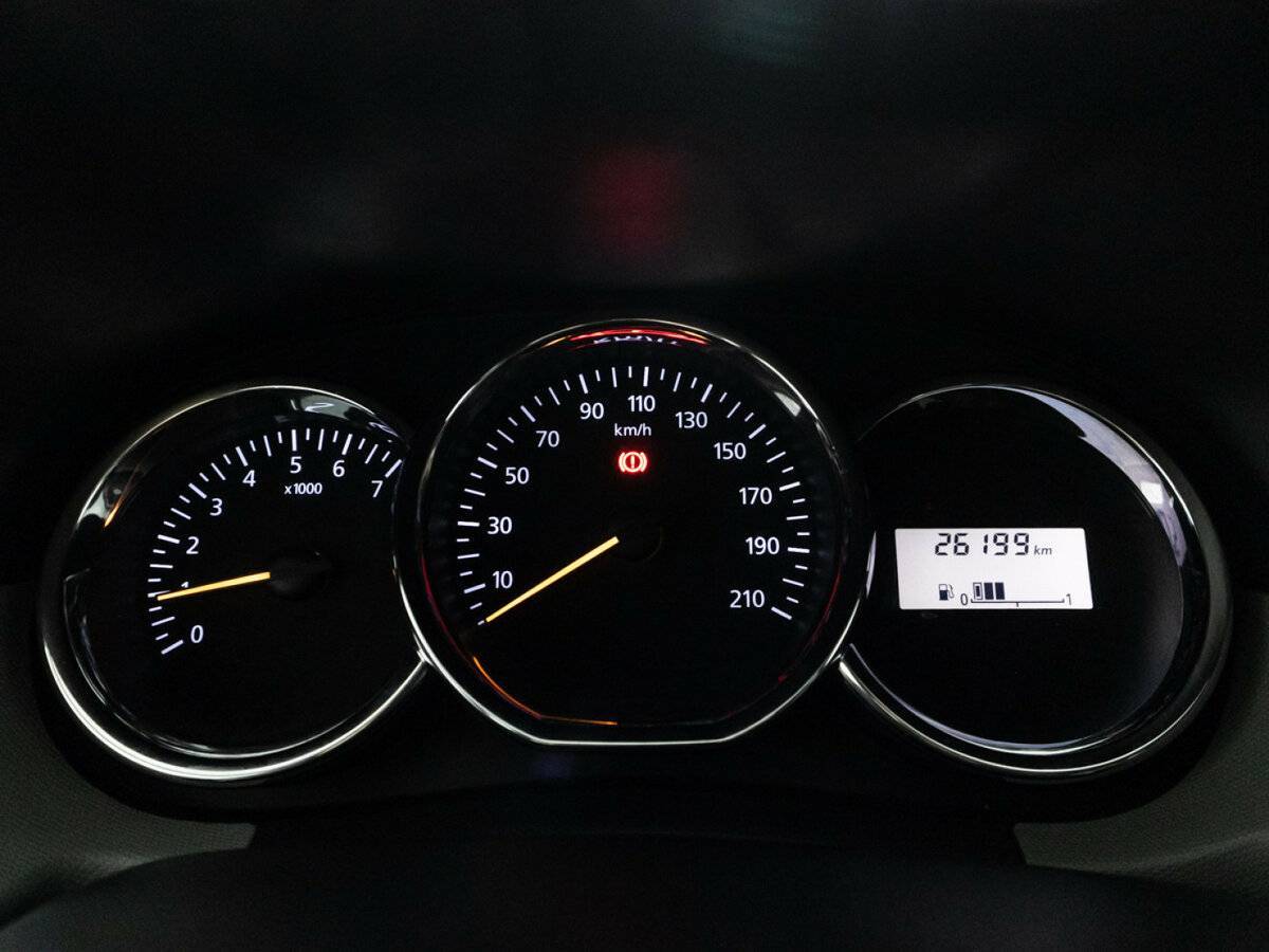 Б/У Рено Дастер 2016 года. Фото: #11