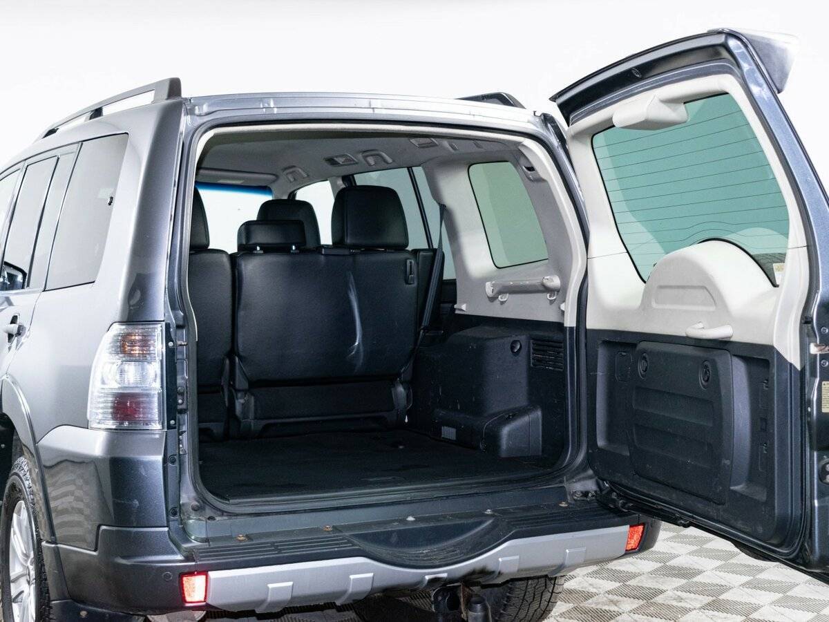 Mitsubishi Pajero 2013 года с пробегом. Фото: #8