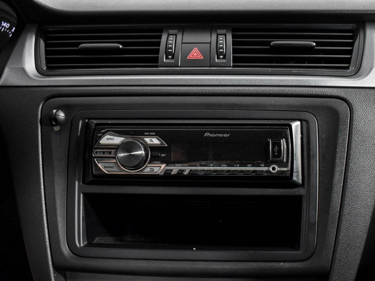 Б/У Шкода Рапид 2014 года. Фото: #14